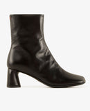Dara 16 Black
