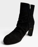 Estelle 02 Black