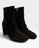 Estelle 02 Black