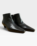 Fern 36 Baron Black
