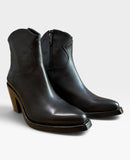 Judy 01 Mustang Black