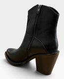 Judy 01 Mustang Black