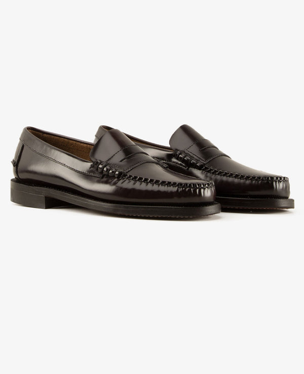 Women&#39;s flat shoes